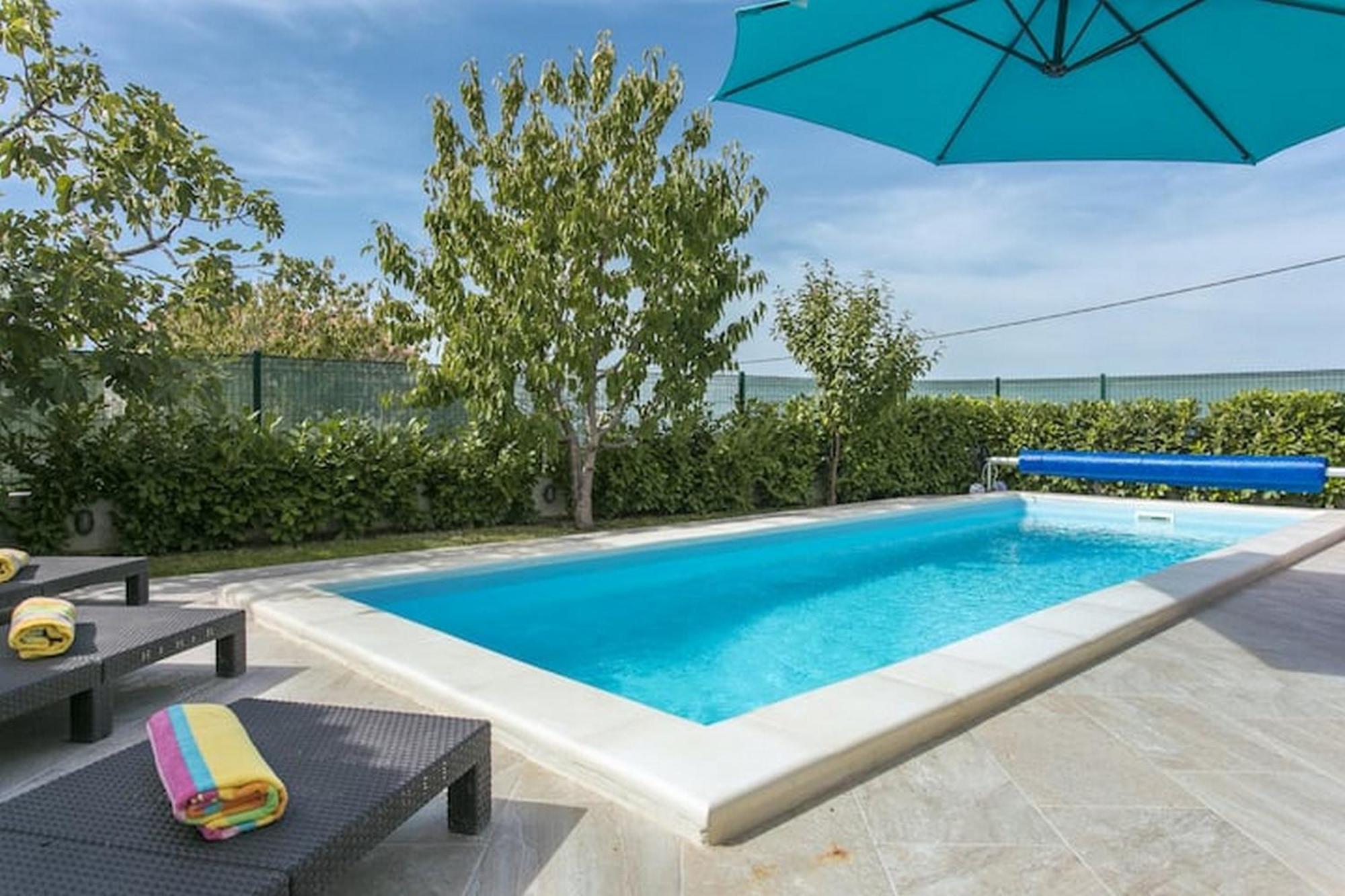 Holiday Home Mons Aureus Gornje Sitno 外观 照片